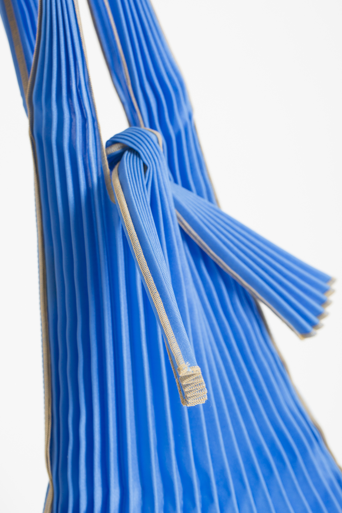 tote-small-blue-pleats-pleco-matchboxathens