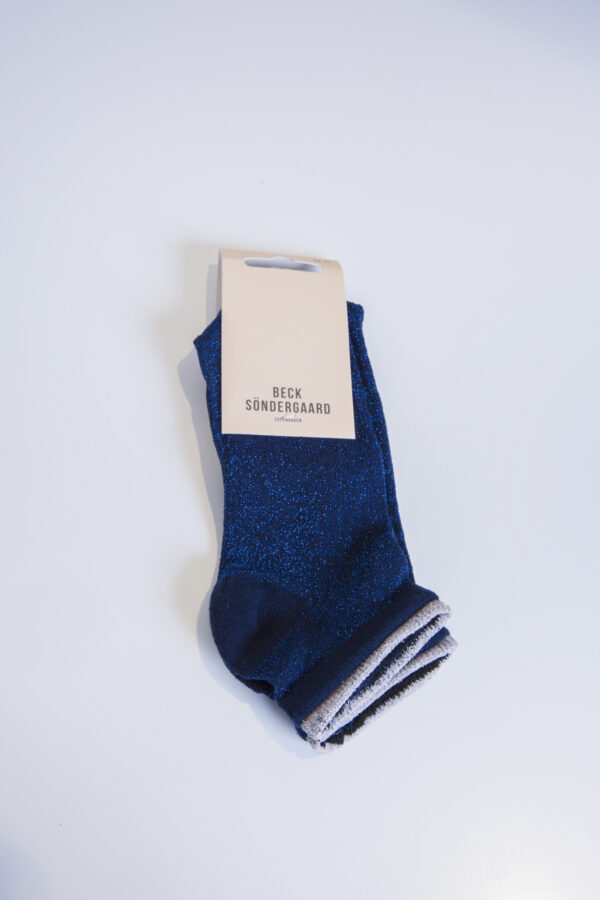 dollie-solid-blue-socks-becksondergaard-matchboxathens