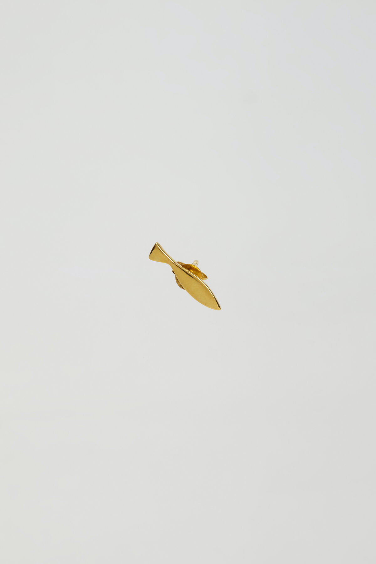 wape-tiny-fish-earring-gold-plated-kimale-matchboxathens