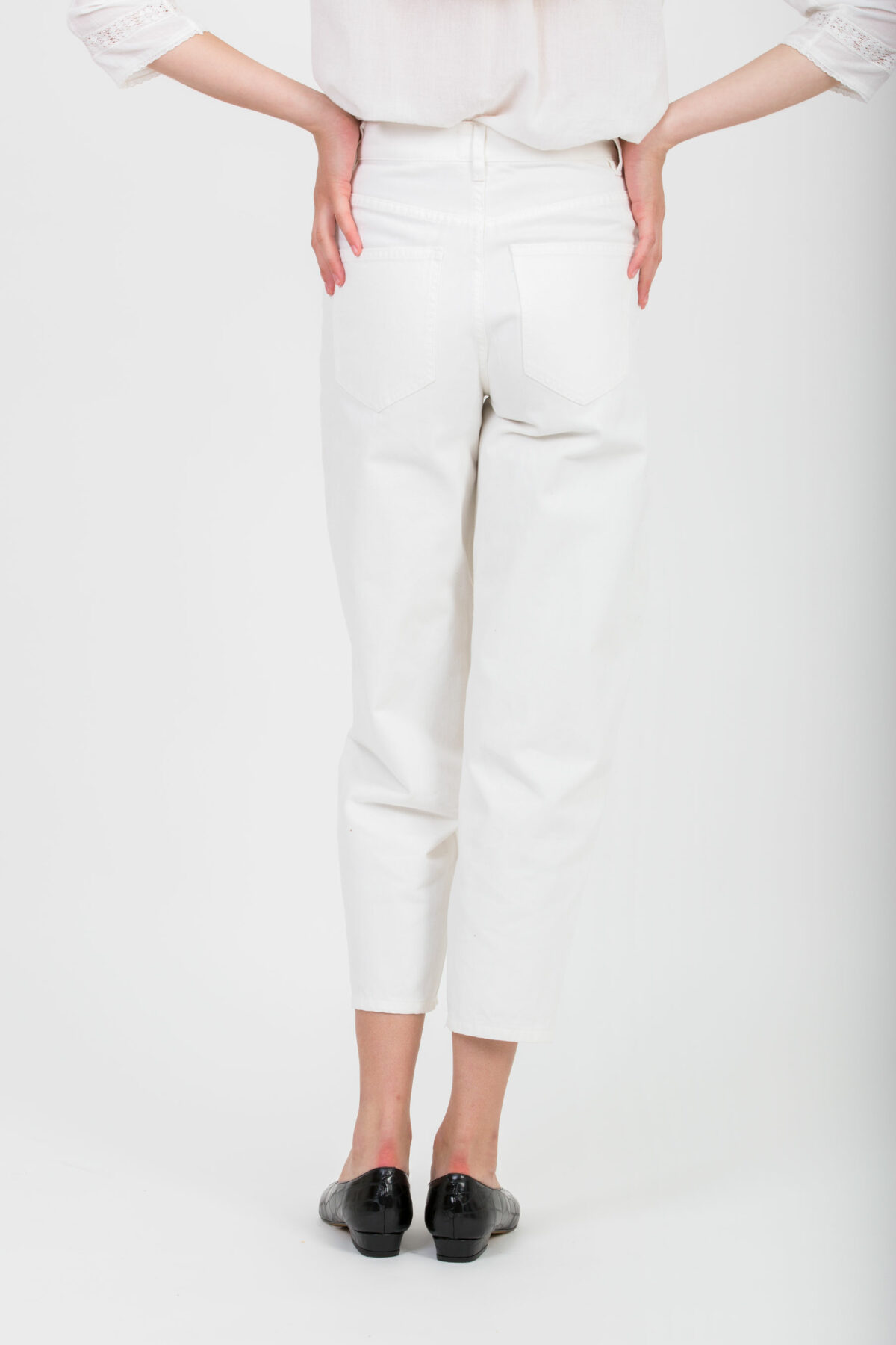 jemma-white-jeans-curve-labdip-matchboxathens