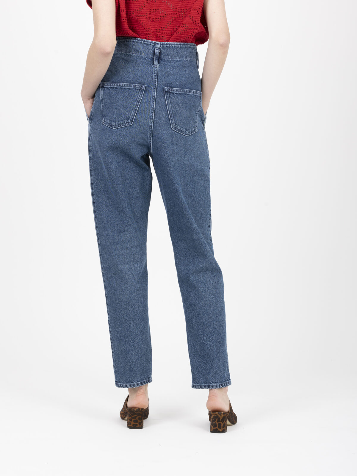 acady-belted-pleated-waist-denim-jeans-carrot-fit-iro-matchboxathens