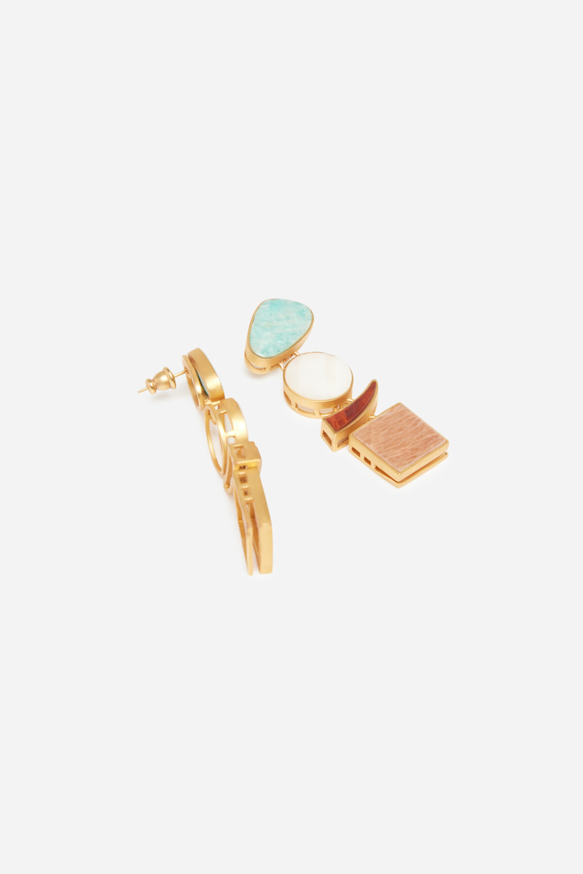 3HVJ30-V62043-100-earrings-gold-plated-multicoroed-stones-vanessa-bruno-matchboxathens