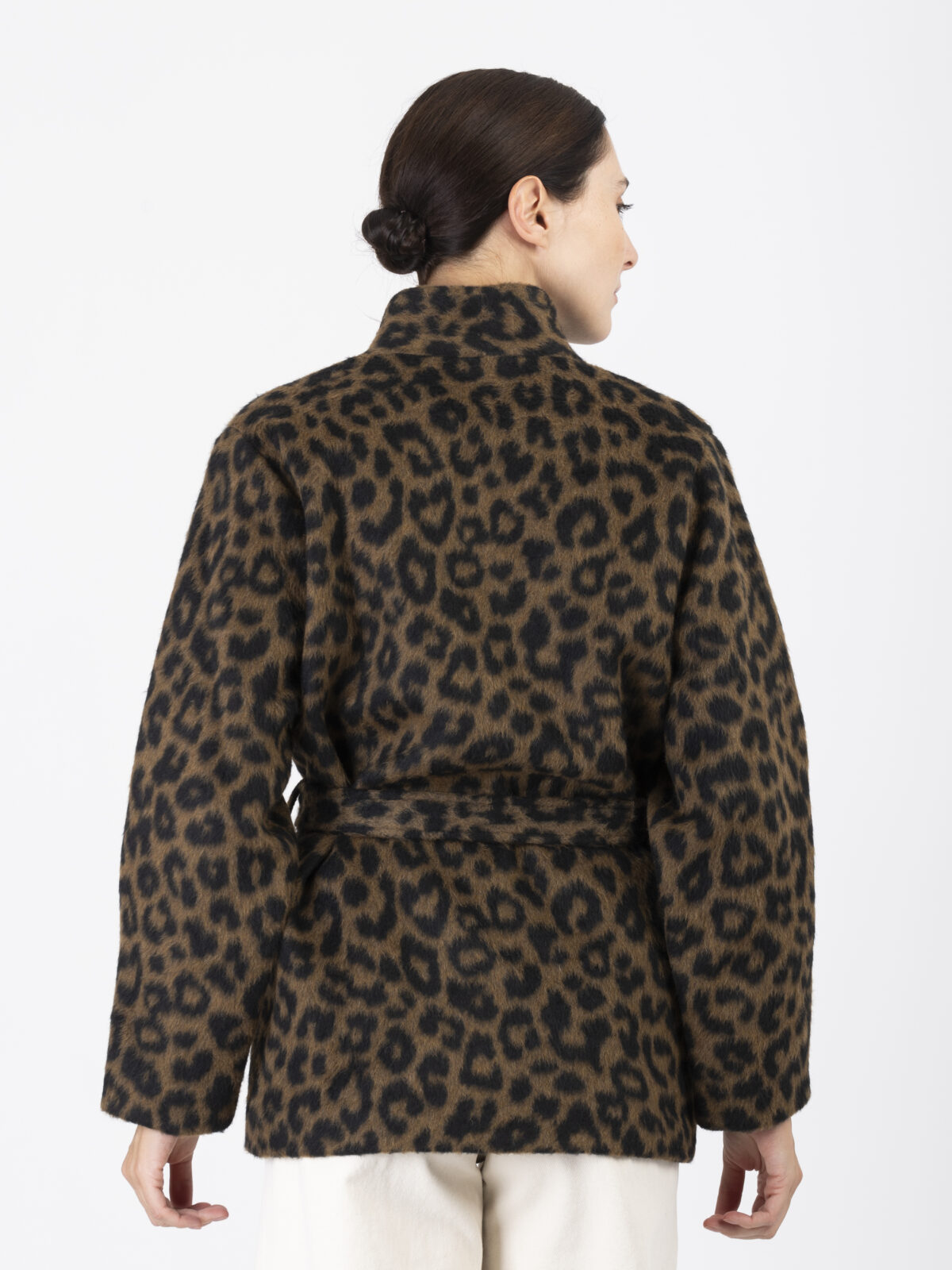 viveka-leopard-jacket-warm-blet-wait-buttons-pockets-lapetitefrancaise-matchboxathens