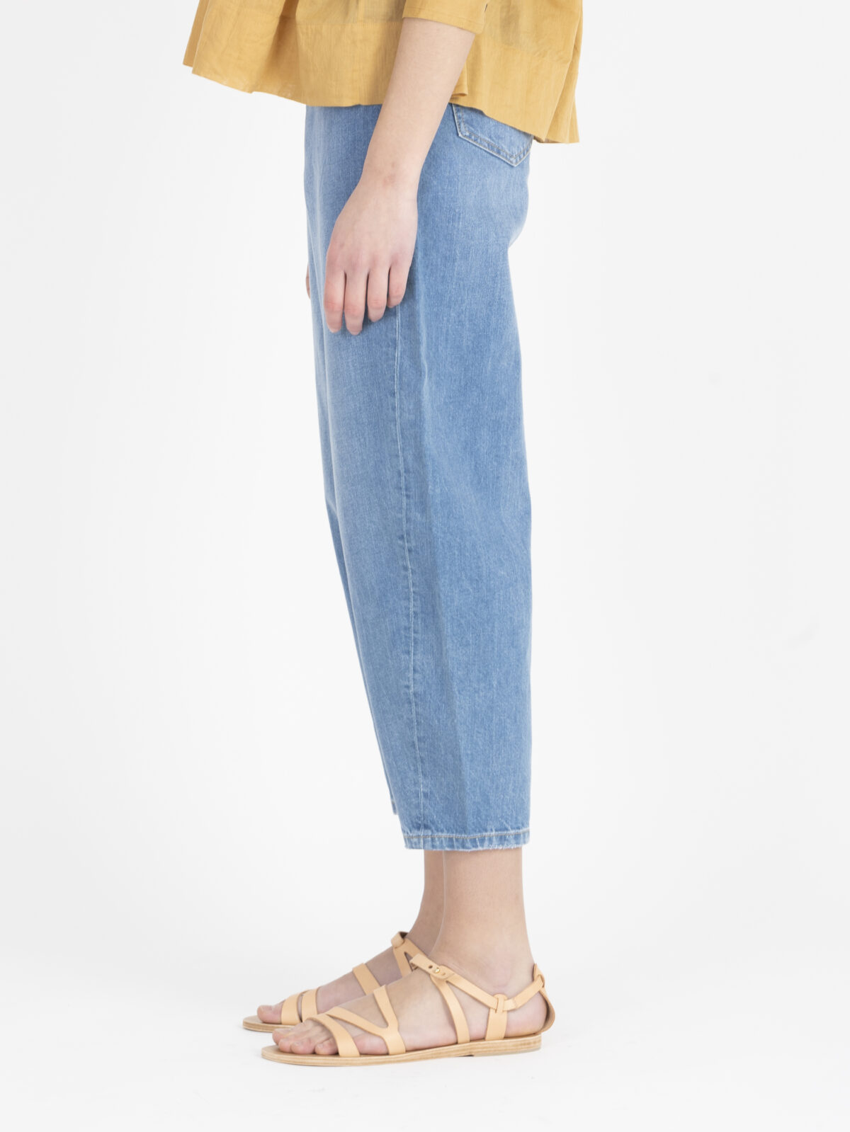 jemma-washed-blue-denim-jeans-high-waisted-cropped-lab-dip-matchboxathens