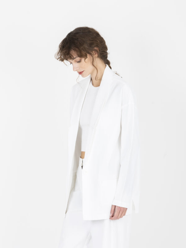 naka-jacket-cotton-white-dropped-shoulders-relaxed-oversized-tailor-sessun-matchboxathens